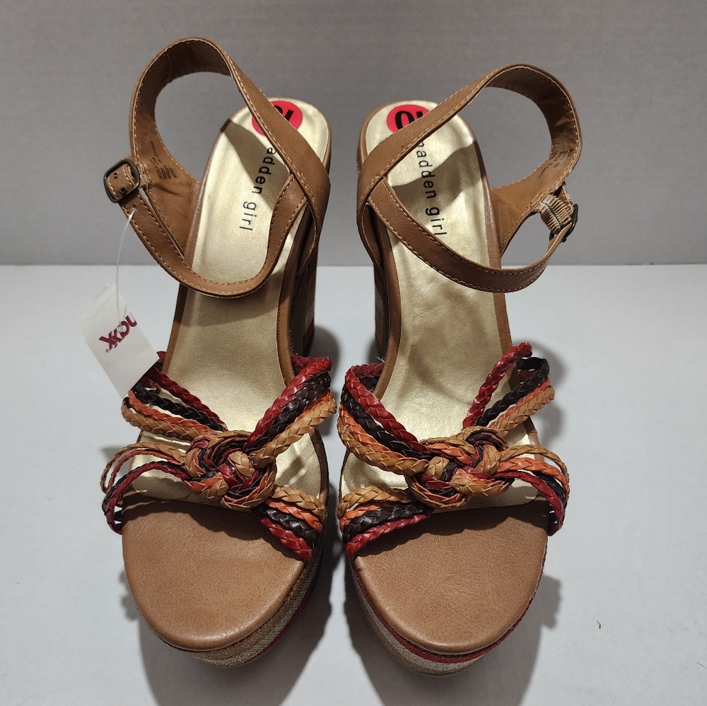 NWT Madden Girl Y2K Rollie Platform Strappy Sandal Size 10
